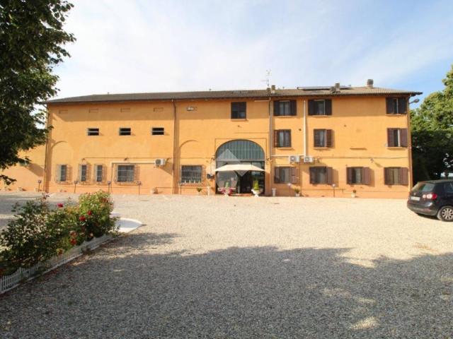 Rustico in vendita a Terra di Mezzo, Re