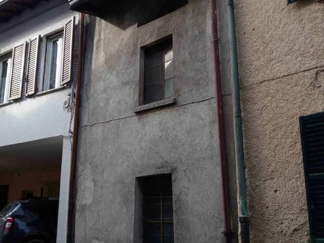Rustico in vendita a Cadorago, Lombardia