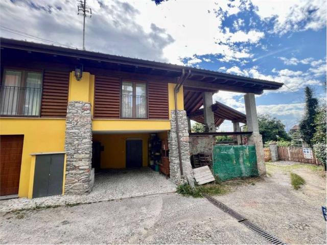 Rustico in vendita a Cadrezzate con Osmate, Osmate Lentate