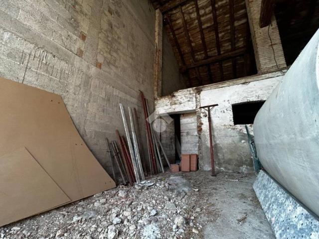 Rustico in vendita a Fonte, Caerano San Marco