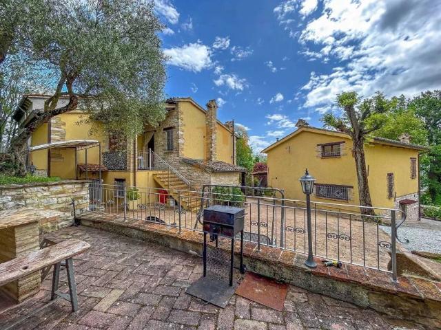 Rustico in vendita a Marche, Pesaro E Urbino