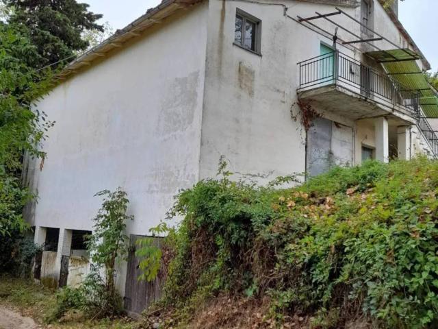 Rustico in vendita a Ca' Rio, Marche