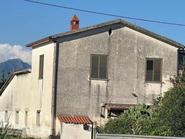 Rustico in vendita a Caiazzo, Campania