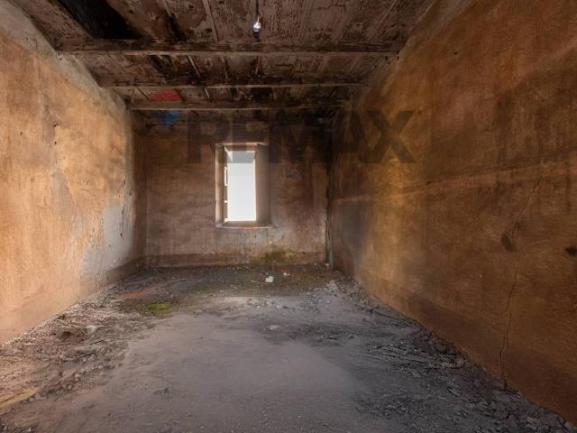 Rustico in vendita a Cairate, Lombardia
