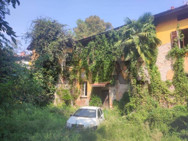 Rustico in vendita a Cairate, Varese