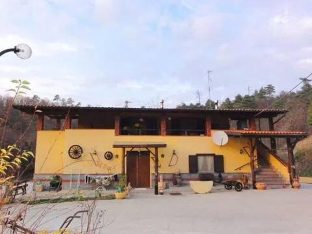 Rustico in vendita a Cairo Montenotte, Liguria