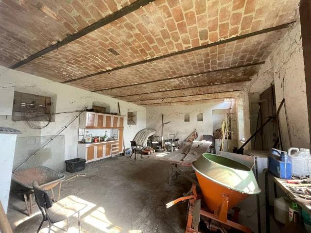Rustico in vendita a Piemonte, Asti