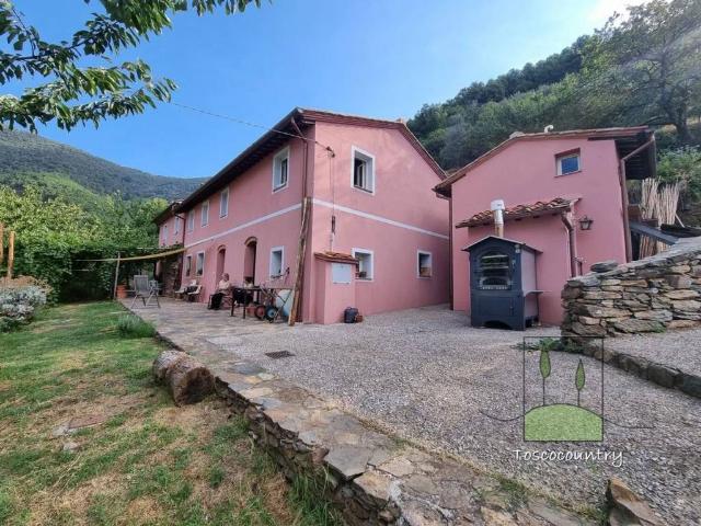 Rustico in vendita a Montemagno, Calci