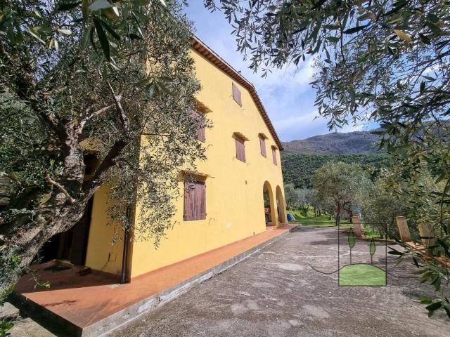 Rustico in vendita a Calci, Toscana