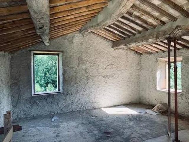 Rustico in vendita a La Corte, Calci