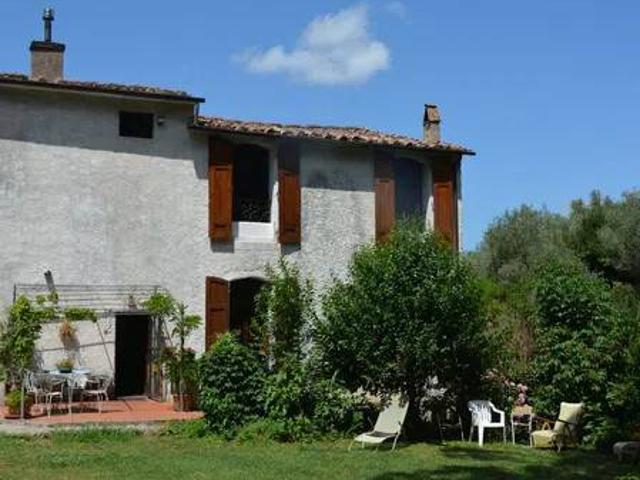 Rustico in vendita a Montemagno, Calci