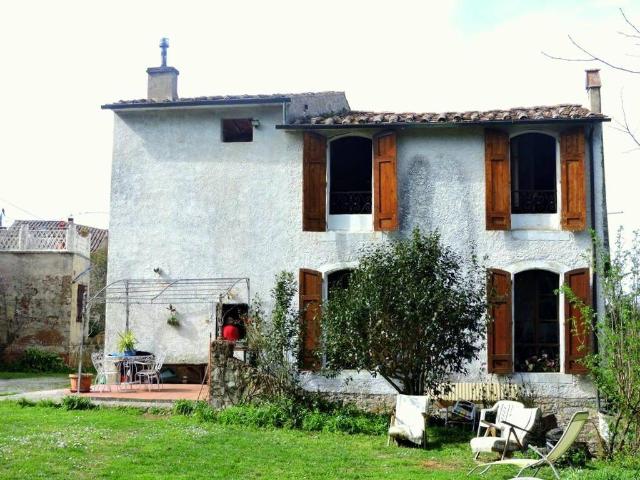 Rustico in vendita a Montemagno, Calci