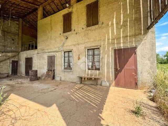 Rustico in vendita a Calcinato, Lombardia