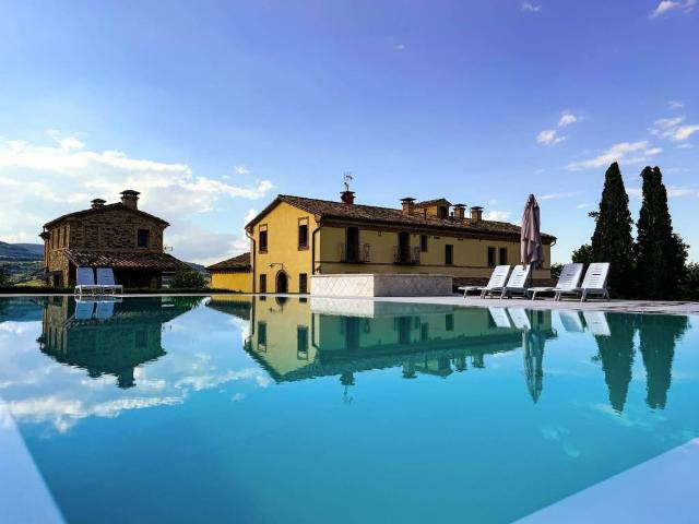 Rustico in vendita a Caldarola, Macerata