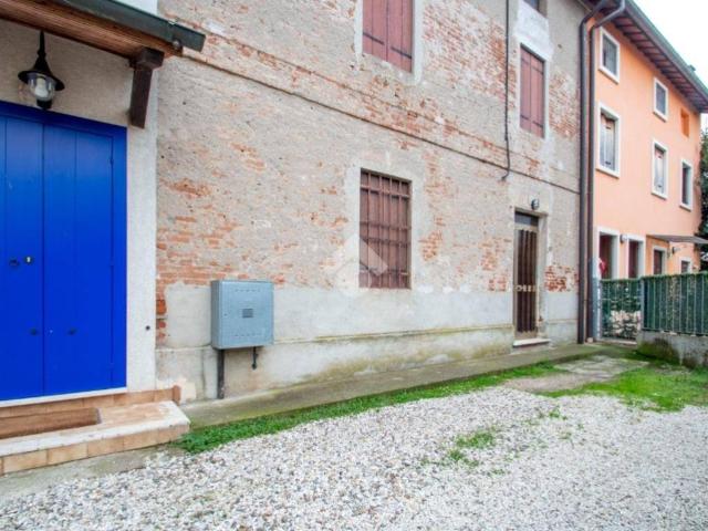 Rustico in vendita a Caldogno, Veneto