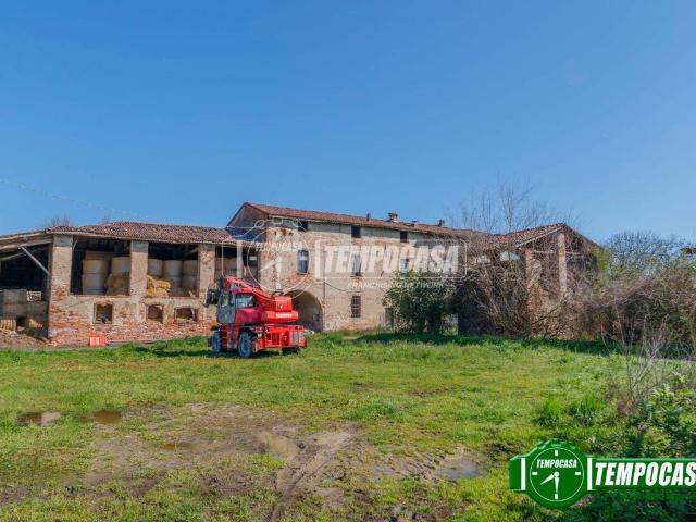 Rustico in vendita a Calendasco, Reggio Emilia