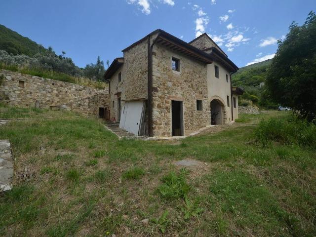 Rustico in vendita a Calenzano, Toscana