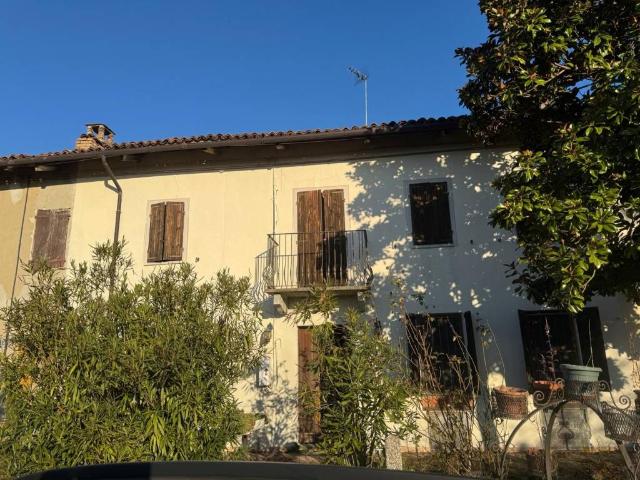 Rustico in vendita a Piemonte, Asti