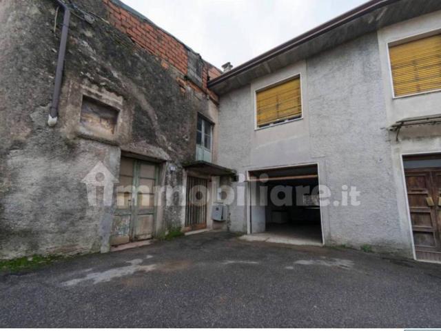 Rustico in vendita a Calvagese Della Riviera, Lombardia