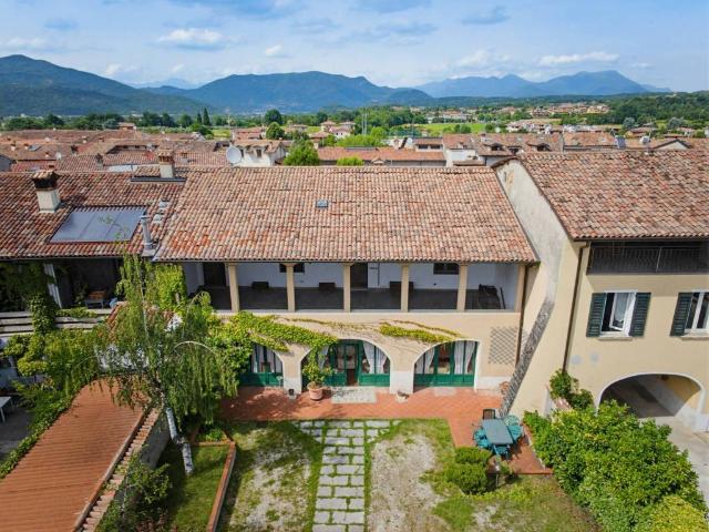 Rustico in vendita a Calvagese Della Riviera, Lombardia