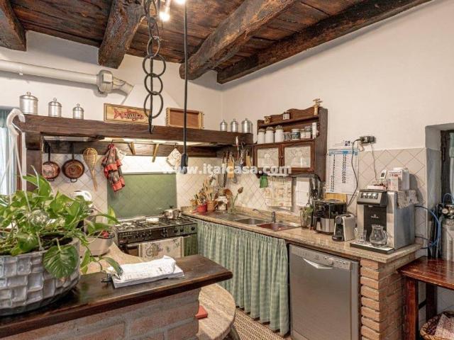 Rustico in vendita a Calvenzano, Lombardia