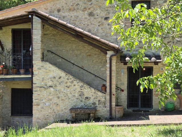 Rustico in vendita a Calvi Dell'umbria, Umbria