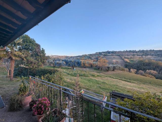 Rustico in vendita a Calvi Dell'umbria, Umbria