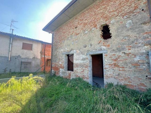 Rustico in vendita a Calvisano, Lombardia