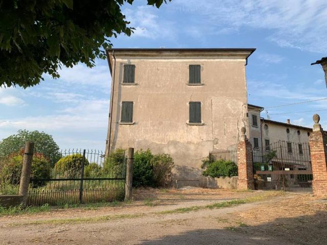 Rustico in vendita a Sacchetti, Calvisano