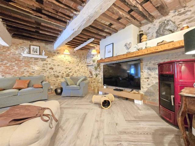 Rustico in vendita a Camaiore, Toscana