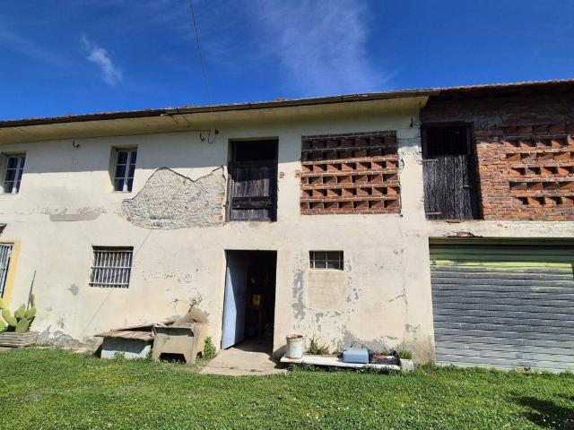 Rustico in vendita a Camaiore, Toscana