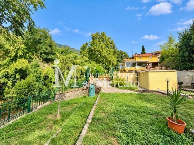 Rustico in vendita a Nocchi, Camaiore