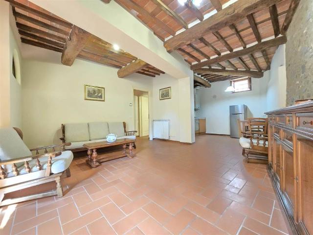 Rustico in vendita a Camaiore, Toscana