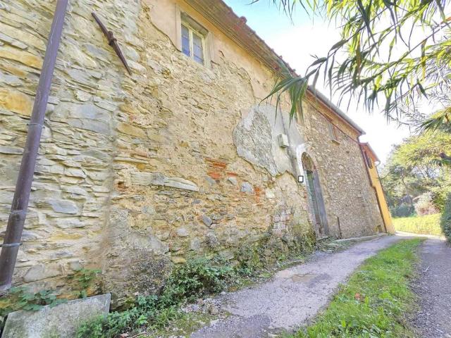 Rustico in vendita a Camaiore, Toscana