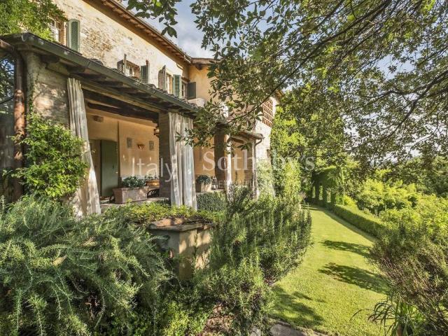 Rustico in vendita a Misigliano, Camaiore