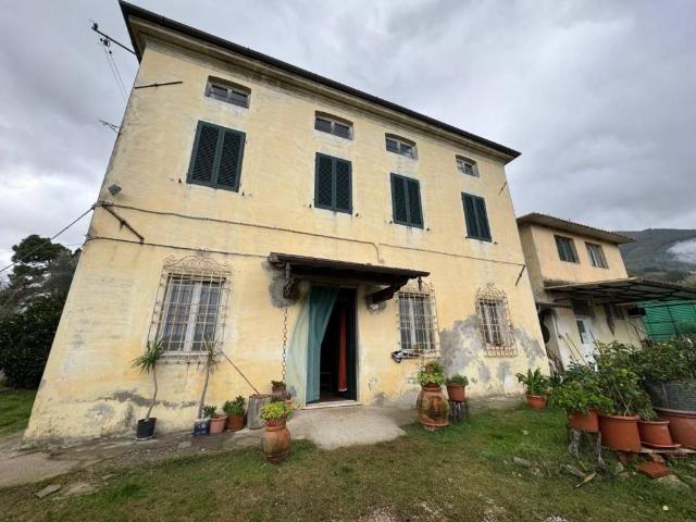 Rustico in vendita a Pieve, Camaiore