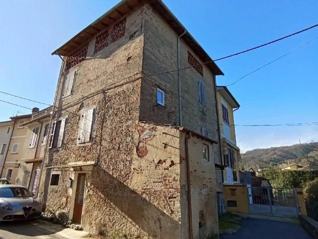 Rustico in vendita a Camaiore, Toscana