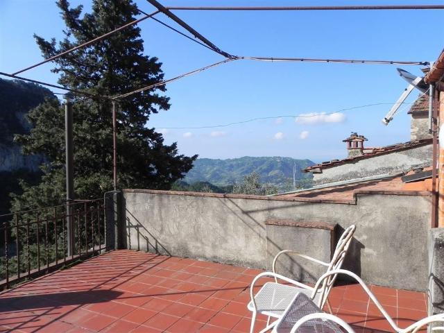 Rustico in vendita a Camaiore, Toscana