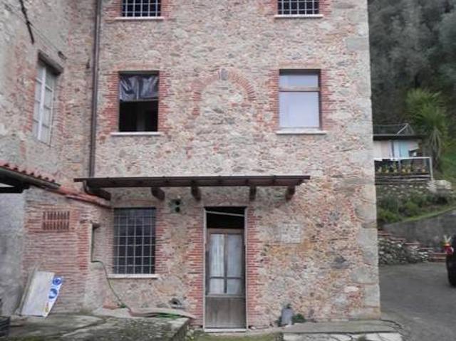 Rustico in vendita a Camaiore, Toscana