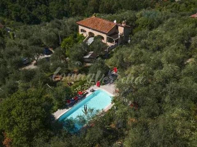 Rustico in vendita a Vado, Camaiore