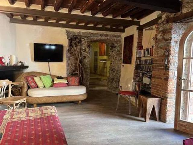 Rustico in vendita a Nocchi, Camaiore