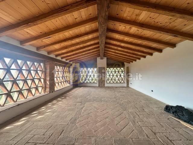 Rustico in vendita a Santa Lucia, Camaiore
