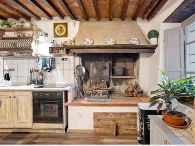 Rustico in vendita a Stignano, Camaiore