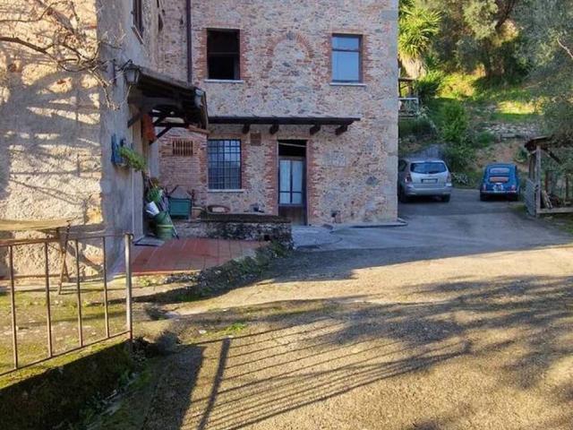 Rustico in vendita a Metato, Camaiore