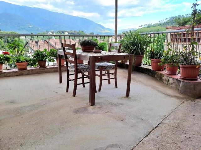 Rustico in vendita a Camaiore, Toscana
