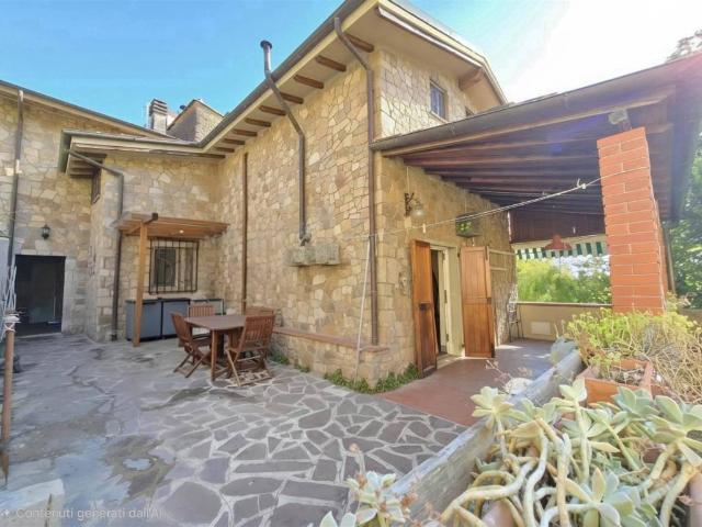 Rustico in vendita a Camaiore, Toscana