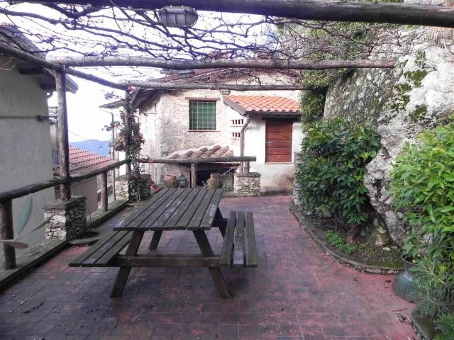Rustico in vendita a Camaiore, Toscana