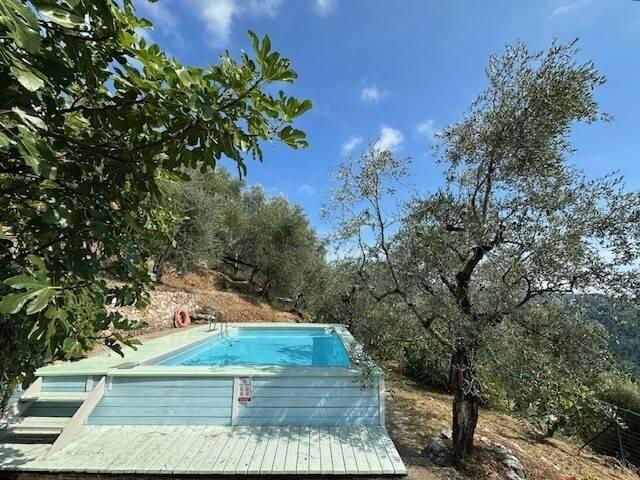 Rustico in vendita a Camaiore, Toscana