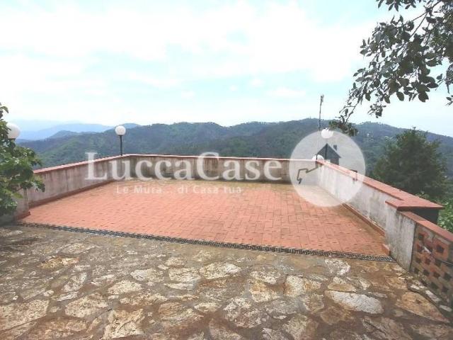 Rustico in vendita a Camaiore, Toscana