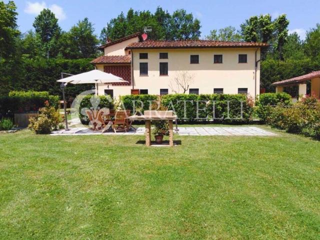 Rustico in vendita a Castello, Camaiore